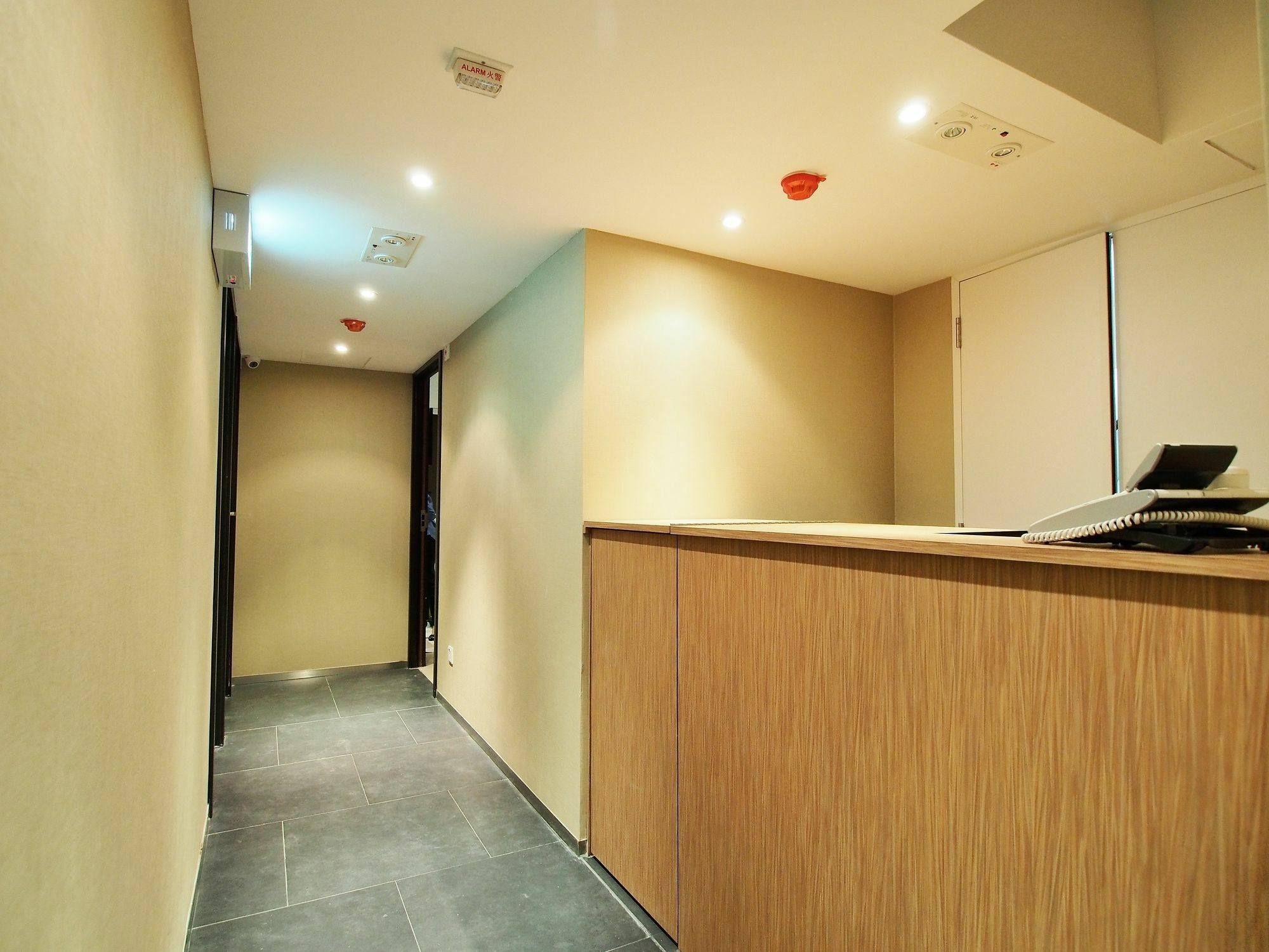 Berlin Hotel 카우룽 외부 사진