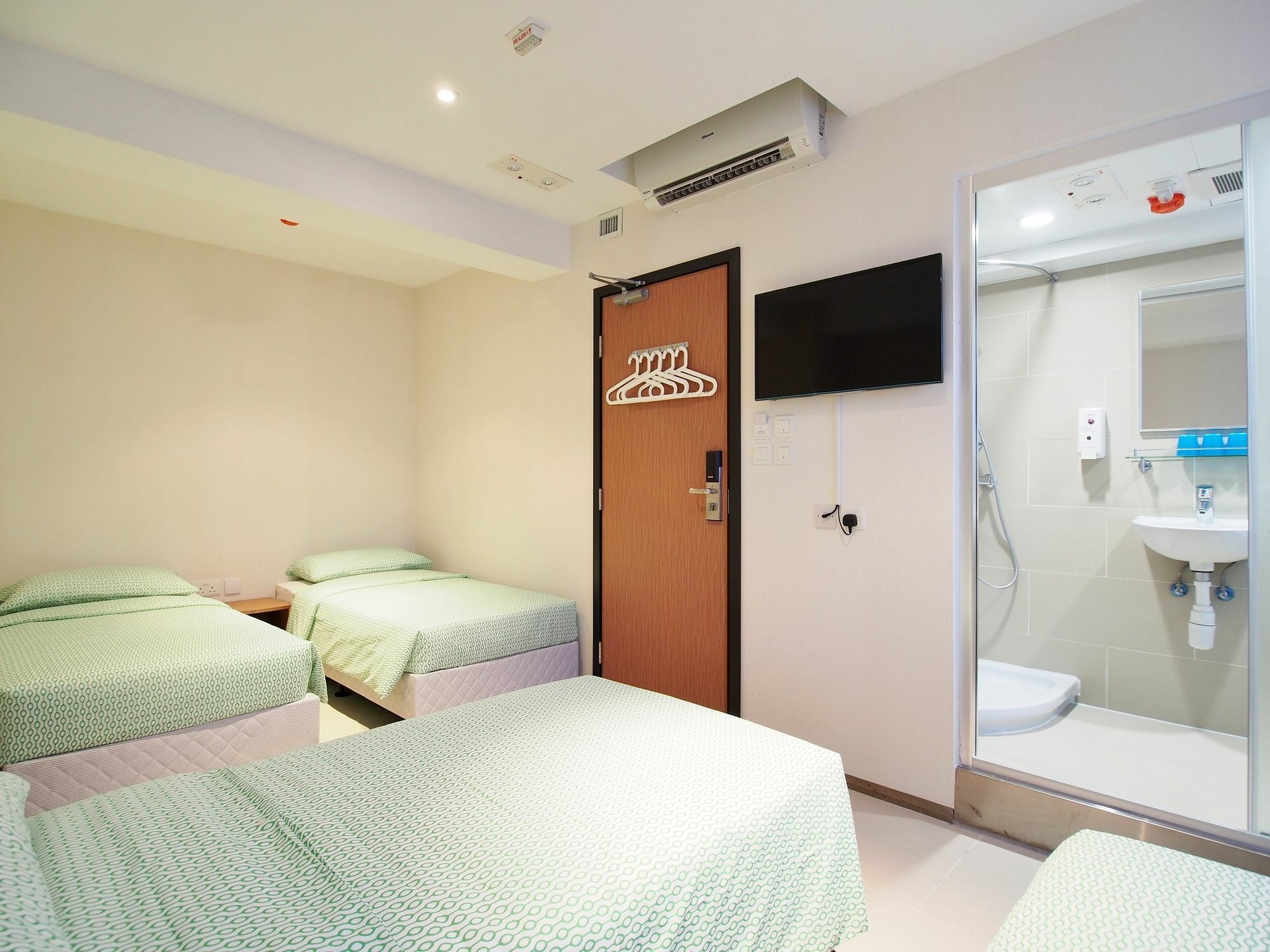 Berlin Hotel 카우룽 외부 사진