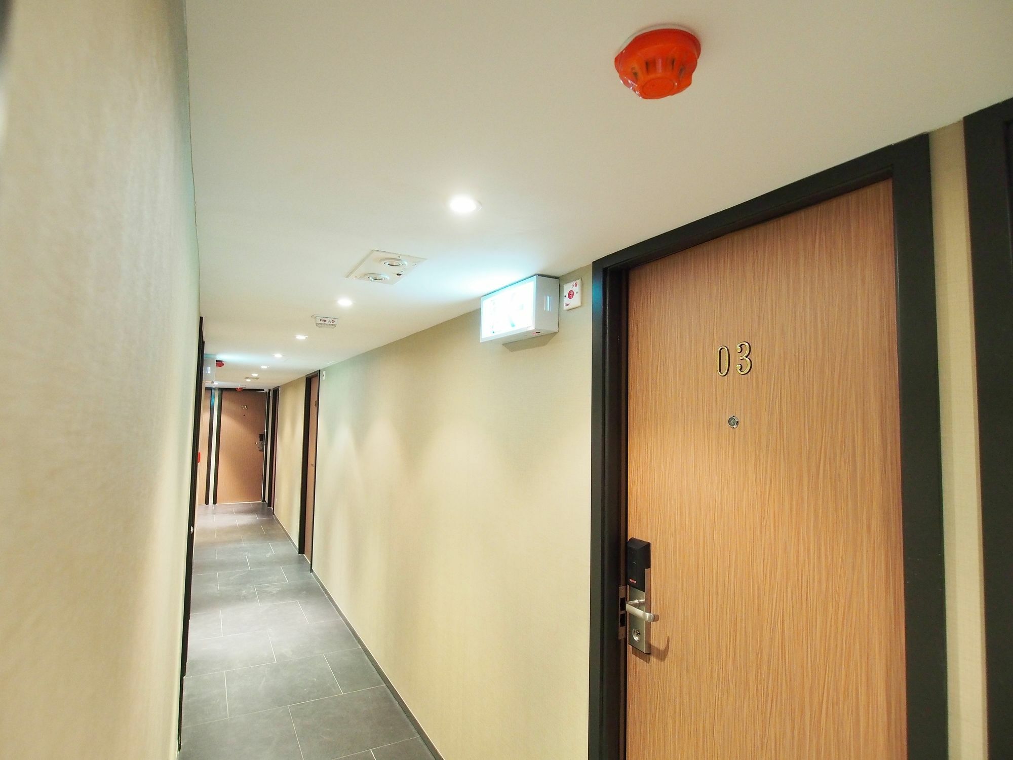 Berlin Hotel 카우룽 외부 사진