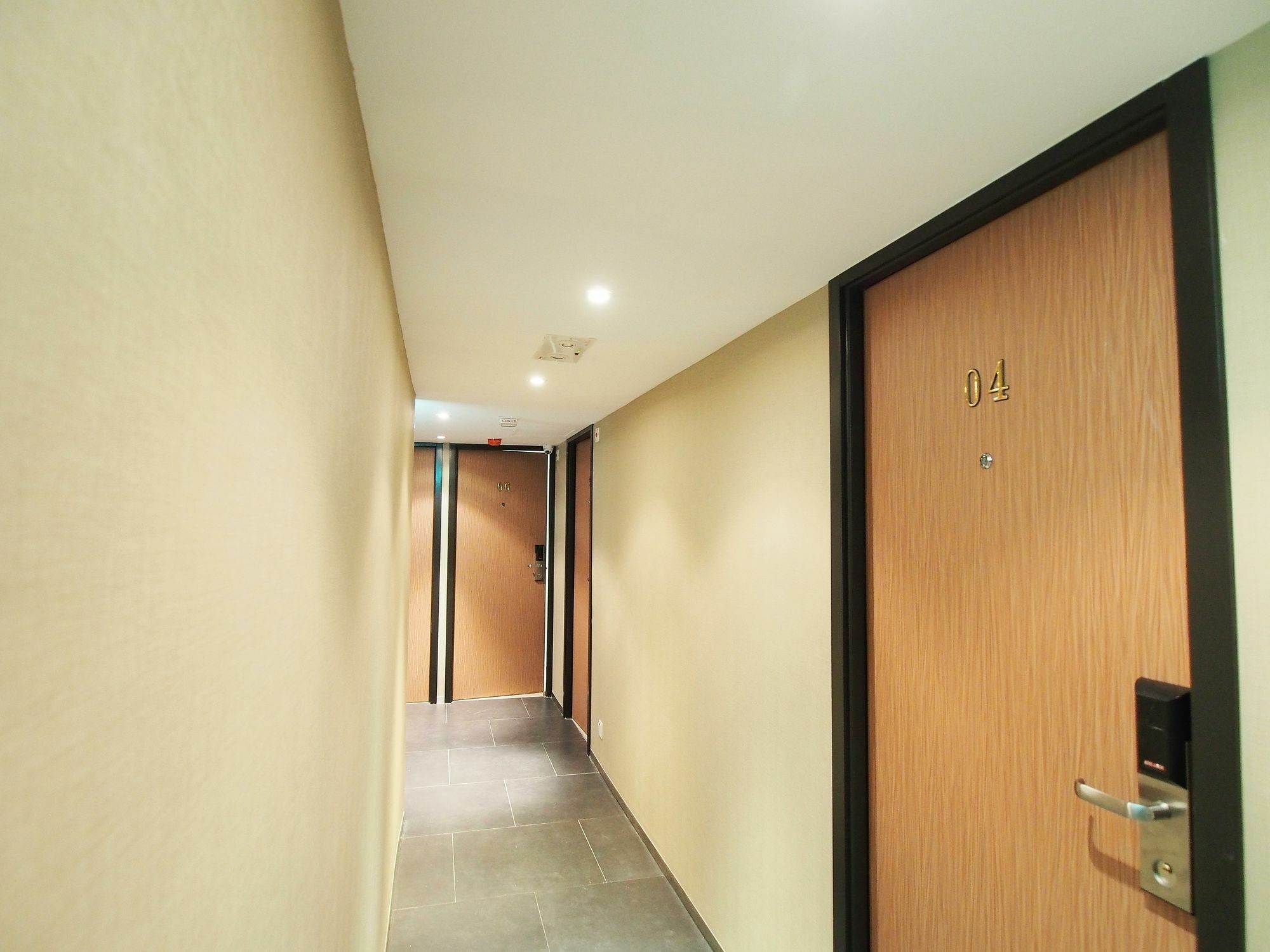 Berlin Hotel 카우룽 외부 사진